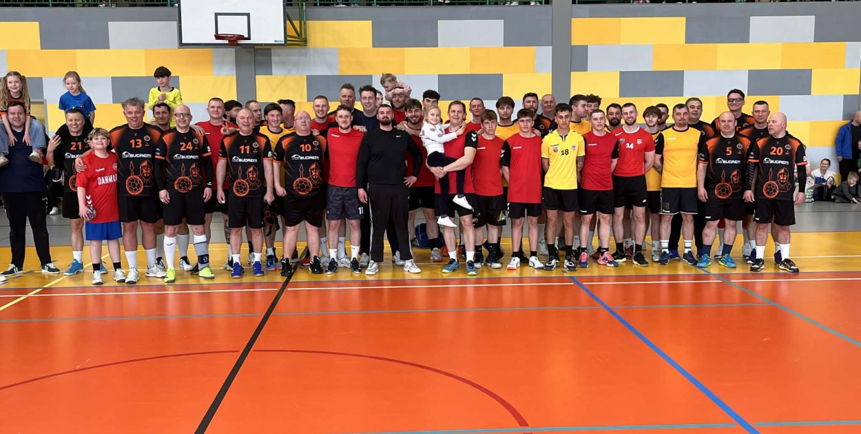 [WIDEO] Grębocice przeżyły oblężenie. Piłka ręczna przyciągnęła tłumy