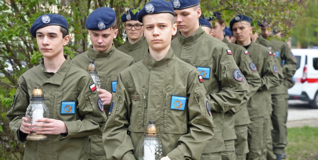 Prawda zakopana pod ziemią. W Głogowie oddali hołd ofiarom Katynia [FOTO, WIDEO]