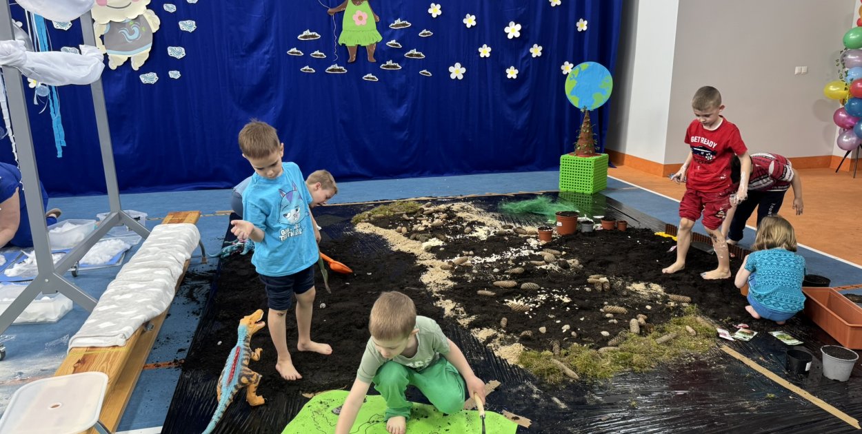 Zabawa w Cztery Żywioły w Przedszkolu „Wyspa Skarbów” w Głogowie