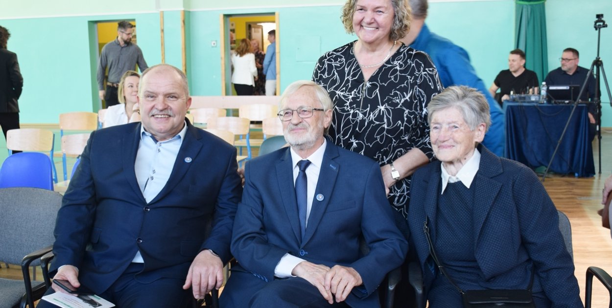 [FOTO] To się zaczęło 45 lat temu. SP 10 na Koperniku w Głogowie świętuje