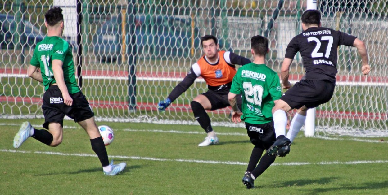Sroga porażka na własnym stadionie. Duży niesmak po weekendzie [FOTO]