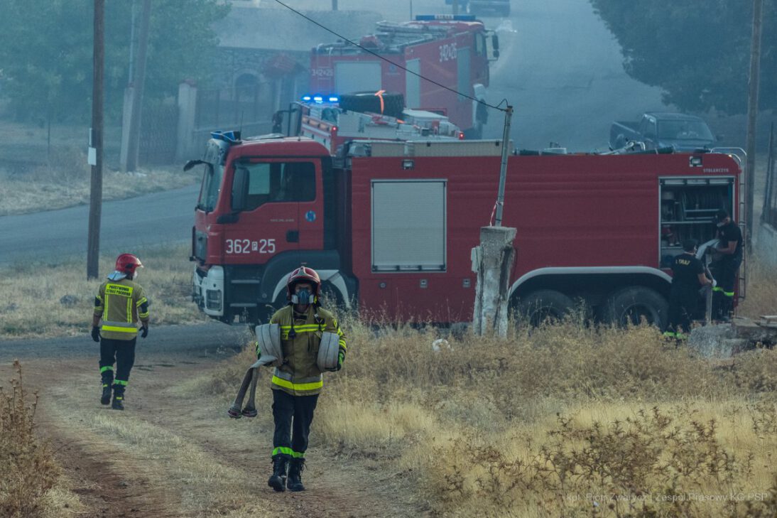Nasi strażacy bronią greckich miast przed żywiołem 3